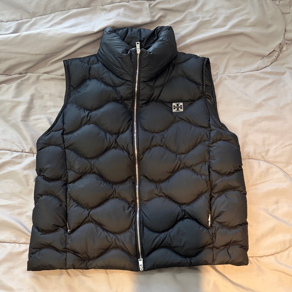 Tory burch Puffer Vest size S